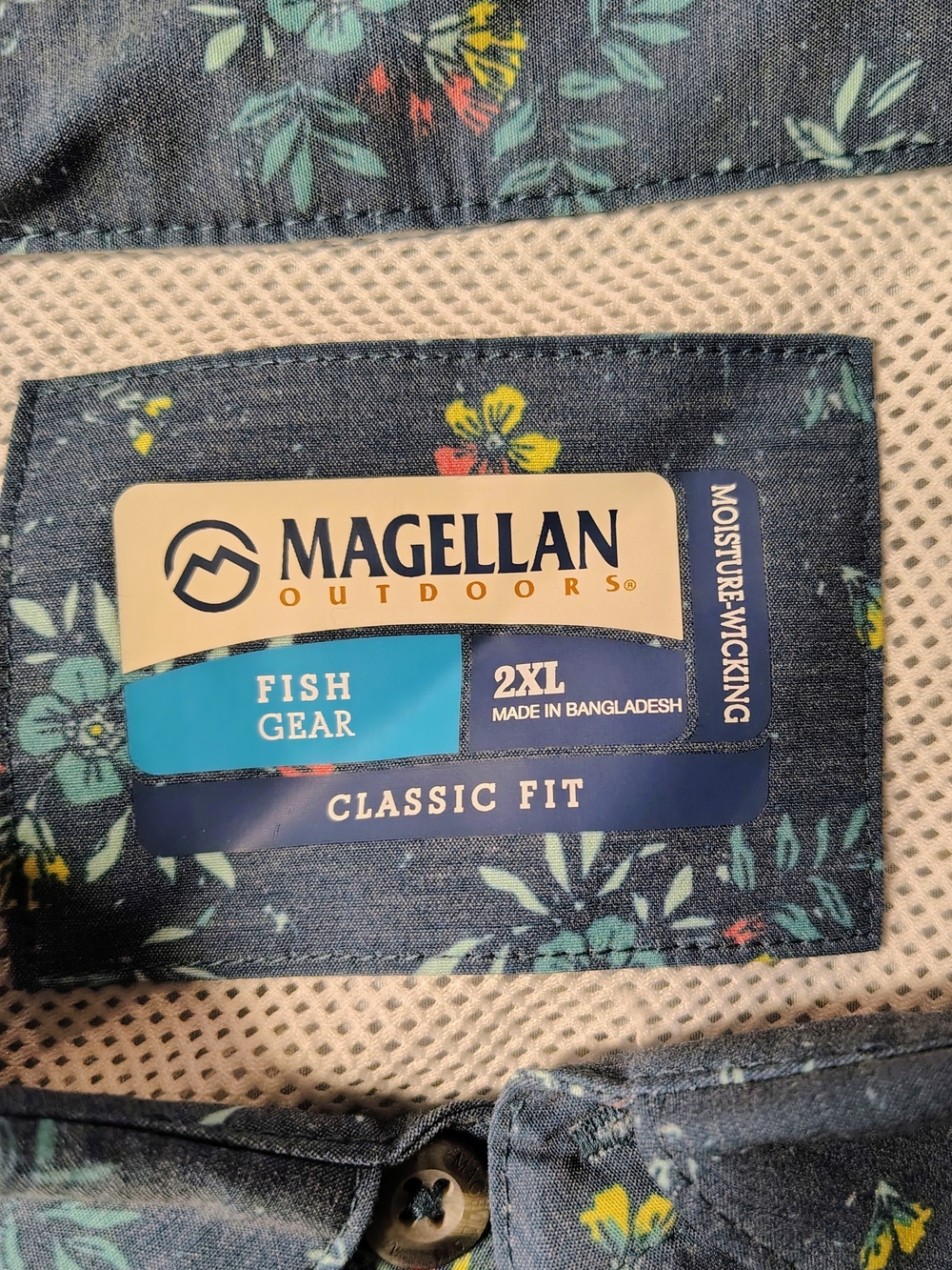 Magellan Fish Gear Shirt Mens 2XL Blue Bass Floral Short Sleeve Button Front - Picture 3 of 6
